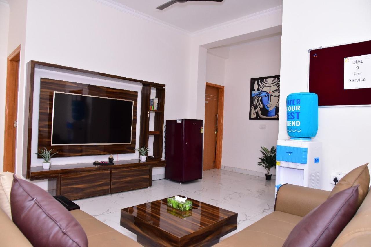 Arkaya Inn Гургаон Экстерьер фото