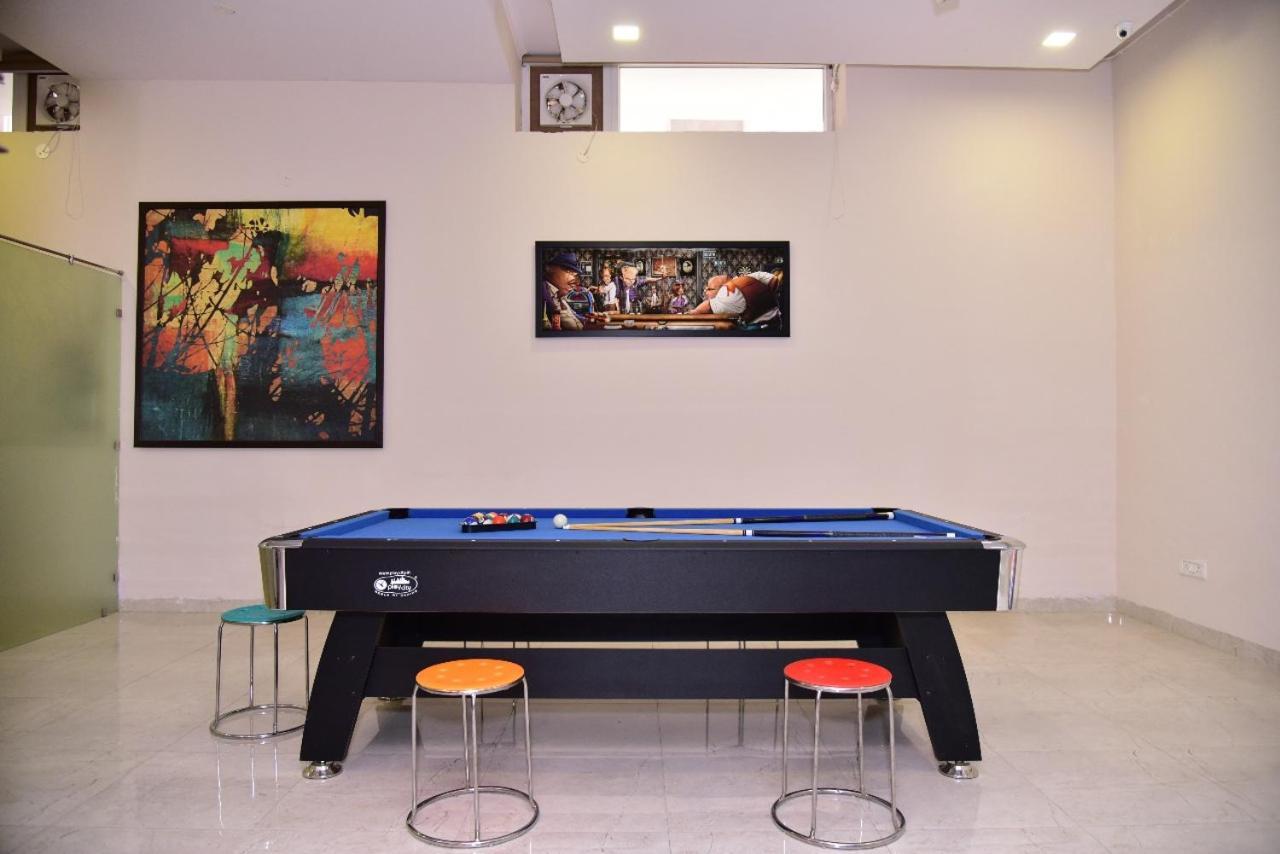 Arkaya Inn Гургаон Экстерьер фото